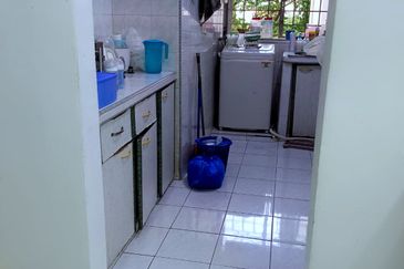 Sri Cempaka Apartment Jalan Merbuk Bandar Puchong Jaya