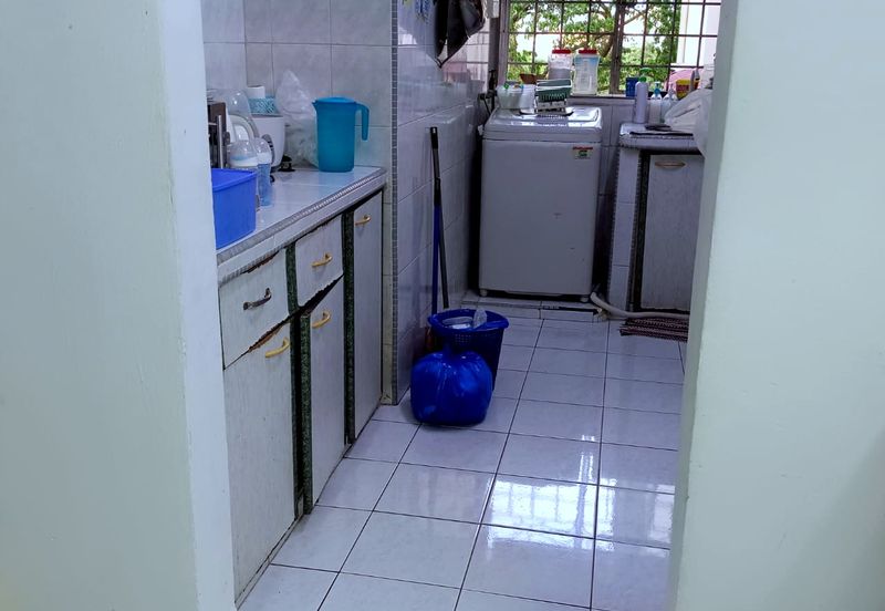 Sri Cempaka Apartment Jalan Merbuk Bandar Puchong Jaya