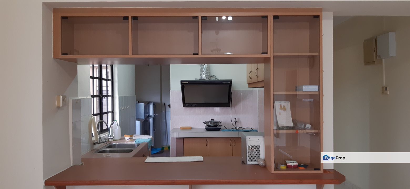 Abadi Villa Condo Taman Desa Kuala Lumpur (Building is newly painted), Kuala Lumpur, Taman Desa 