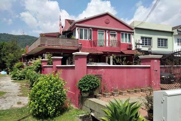 Taman Lembah Keramat AU5