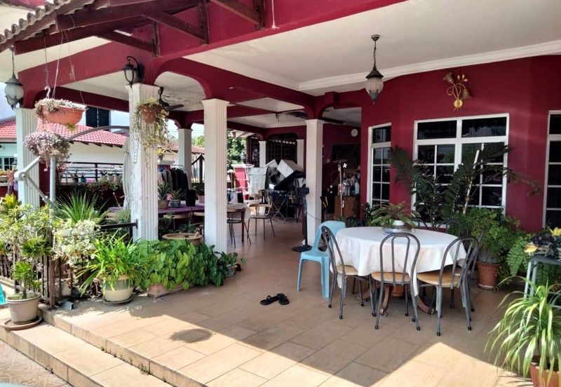 Taman Lembah Keramat AU5