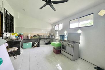 Taman Lembah Keramat AU5