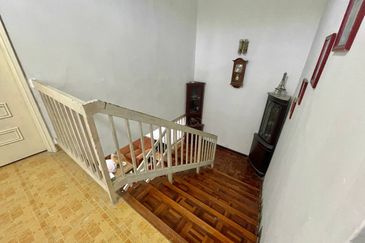 Taman Lembah Keramat AU5