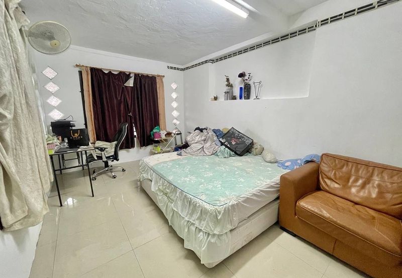 Taman Lembah Keramat AU5