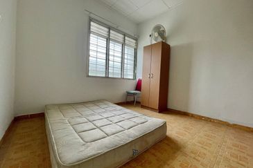 Taman Lembah Keramat AU5