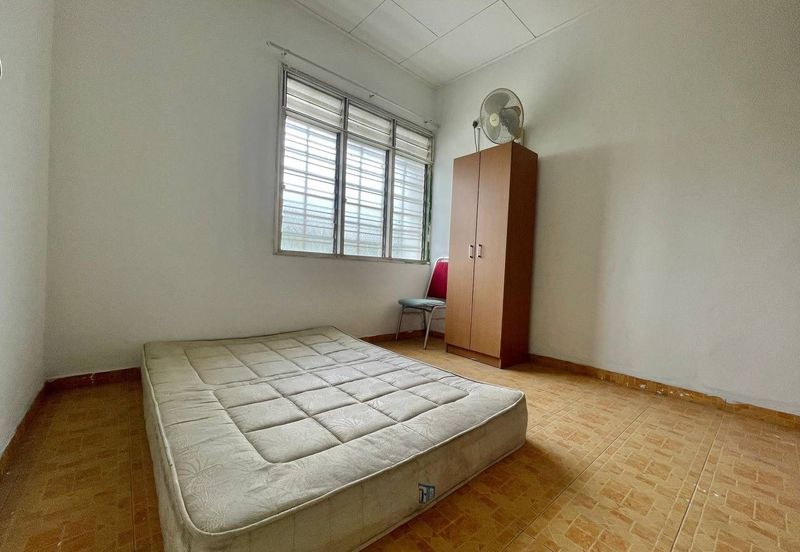 Taman Lembah Keramat AU5