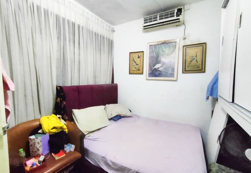 Taman Lembah Keramat AU5