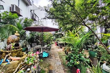 Taman Lembah Keramat AU5