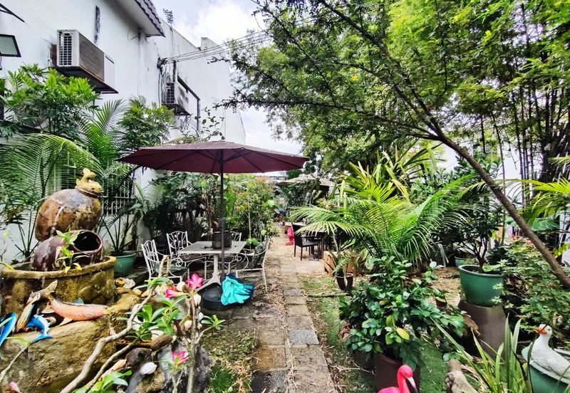 Taman Lembah Keramat AU5