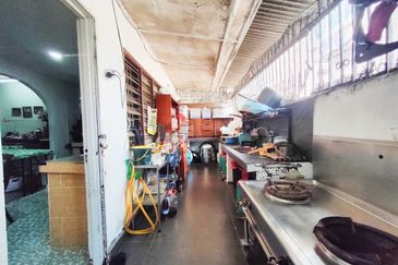 Taman Lembah Keramat AU5