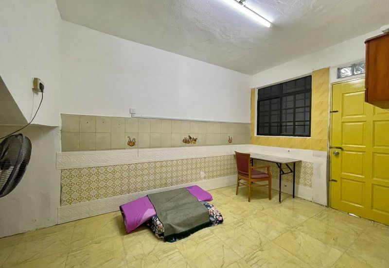 Taman Lembah Keramat AU5