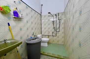 Taman Lembah Keramat AU5