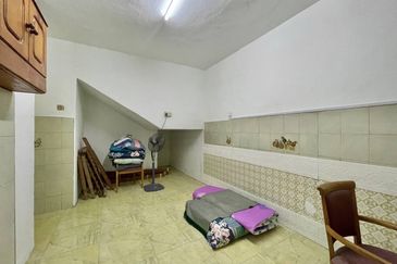 Taman Lembah Keramat AU5