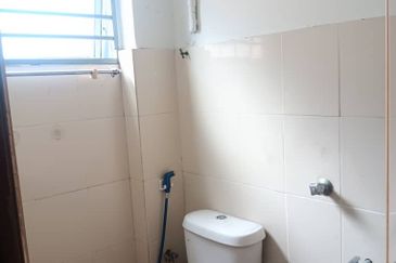 Kedai utk disewa, Depan SBPI Gombak