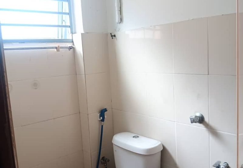 Kedai utk disewa, Depan SBPI Gombak