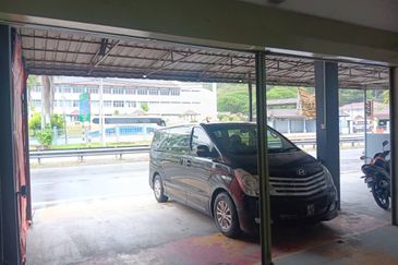 Kedai utk disewa, Depan SBPI Gombak