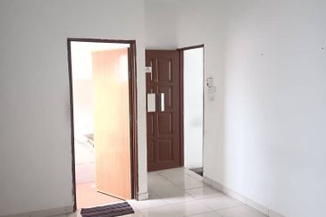 Kedai utk disewa, Depan SBPI Gombak