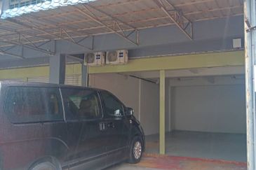 Kedai utk disewa, Depan SBPI Gombak