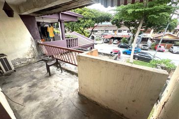 Taman Lembah Keramat AU5