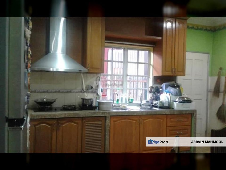 2STY BUNGALOW ATTACHED WITH 2 UNITS OF RENTED HOUSE KAMPUNG BATU MUDA, KUALA LUMPUR, Kuala Lumpur, Batu 