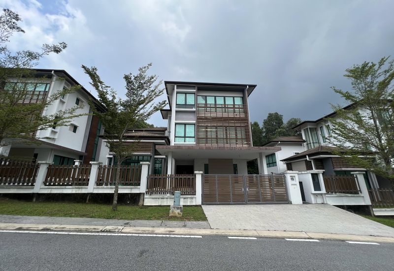 Developer Unit Amber Bungalow @ Subang Bestari 