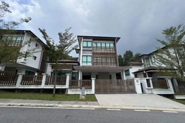 Developer Unit Amber Bungalow @ Subang Bestari 