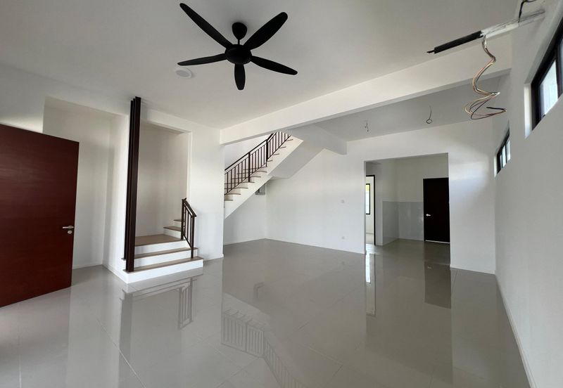 Adenia, Puncak Bestari 2