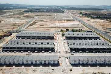 [4R3B Non Facing House]  Daunan Worlwide @ Puncak Alam