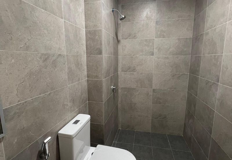 Adenia, Puncak Bestari 2