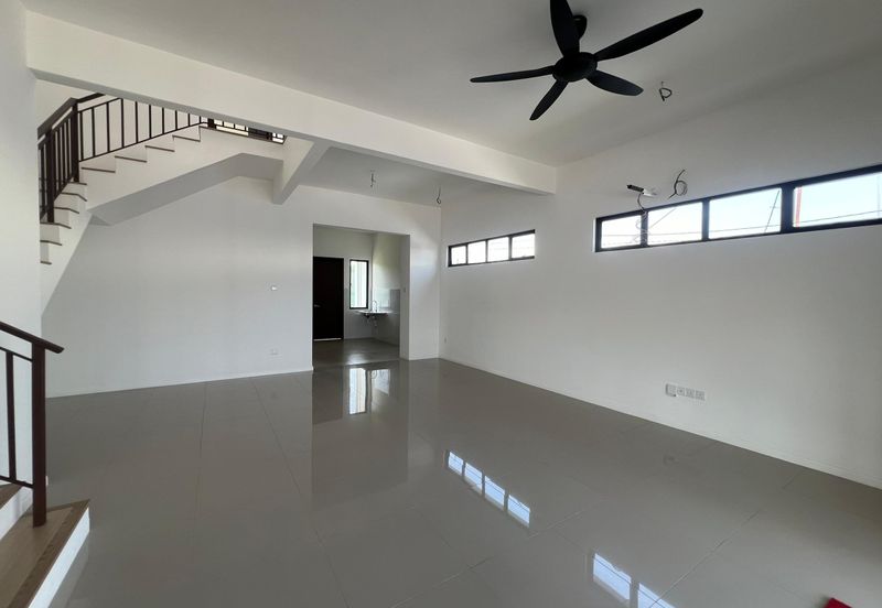 Adenia, Puncak Bestari 2