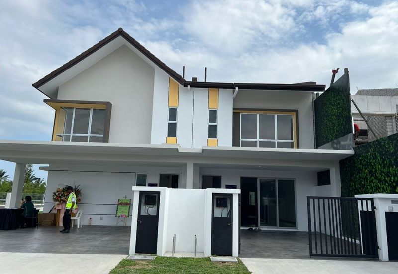 TROPICANA ALAM @ Puncak Alam  (Loan From Rm650k)