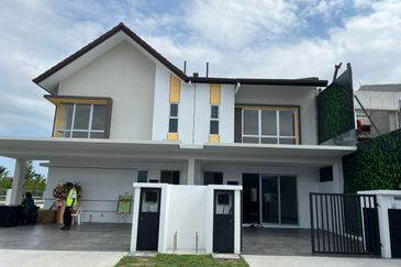 TROPICANA ALAM Avisa Residence  (Loan From Rm650k)