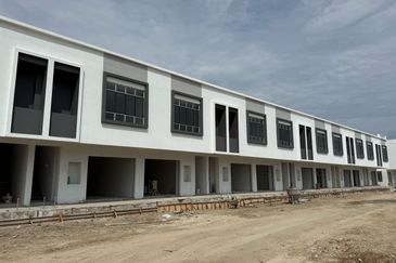 Puncak Alam @ Double Storey Shoplot 20x70