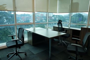 Fully Fitted Office Next To TTDI MRT Station