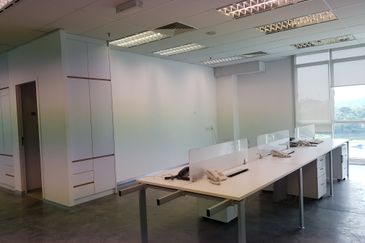 Fully Fitted Office Next To TTDI MRT Station