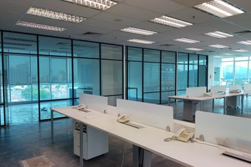 Fully Fitted Office Next To TTDI MRT Station