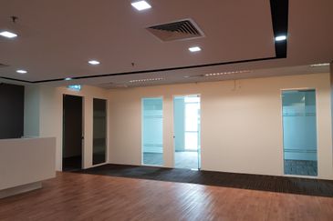 Fully Fitted Office Next To TTDI MRT Station