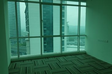 Fully Fitted Office Next To TTDI MRT Station