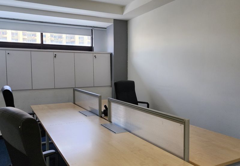 5 Storey Fitted College Building With Car Park 