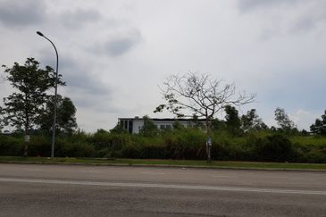 Commercial Land With DO