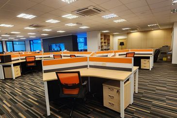 Nicely Fitted Office With Warehouse 