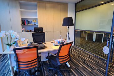 Nicely Fitted Office With Warehouse 