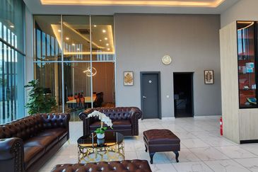 Nicely Fitted Office With Warehouse 