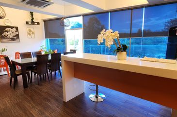 Nicely Fitted Office With Warehouse 