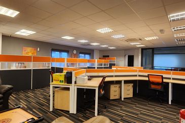 Nicely Fitted Office With Warehouse 