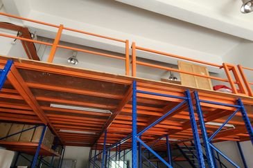 Nicely Fitted Office With Warehouse 