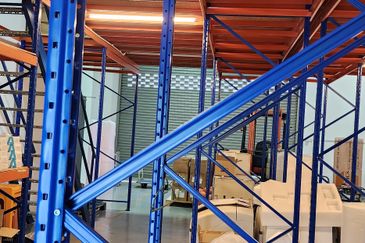 Nicely Fitted Office With Warehouse 