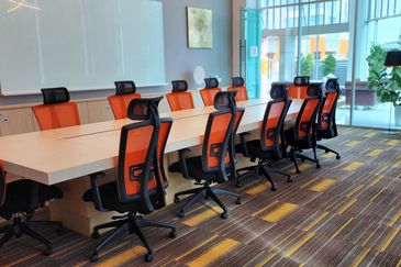 Nicely Fitted Office With Warehouse 