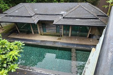 Bungalows With Swimming Pool For Big Extended Families