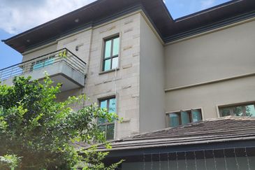 Bungalows With Swimming Pool For Big Extended Families